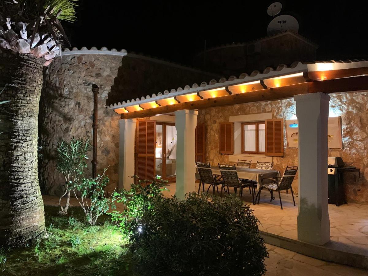 Villa Sanchez In Strandnahe Mit Pool, Jacuzzi, Klima, Wifi, Gas Bbq Santanyí Exteriör bild